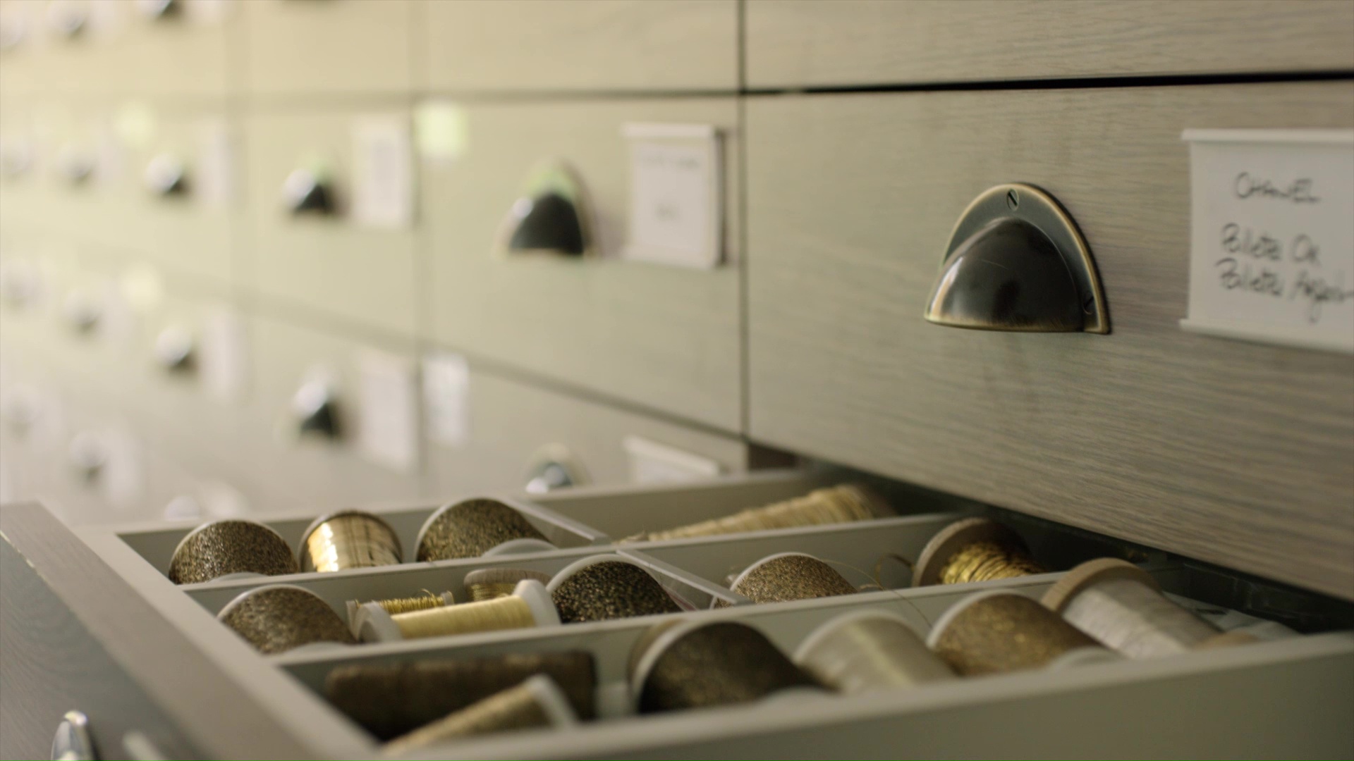 Illustration MADEMOISELLE PRIVÉ - LESAGE